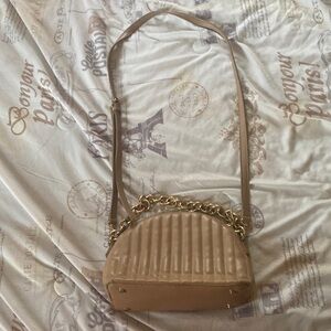 MMS Design studio beige bag ; gold handle chain , leather felt, convenient